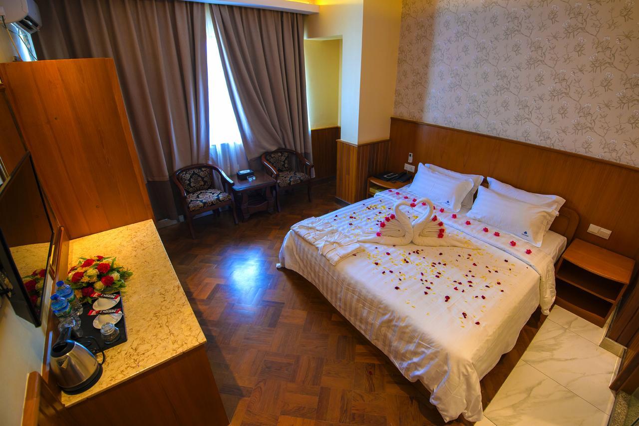 Unity Hotel Mandalay Exterior photo
