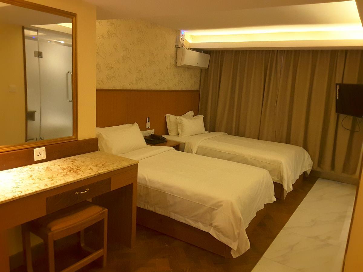 Unity Hotel Mandalay Exterior photo